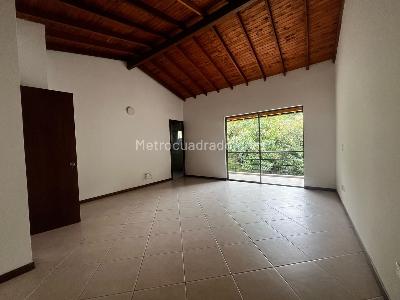 Casa de 3 alcobas en venta en Envigado, Envigado, 210 m² · foto 12 de 18