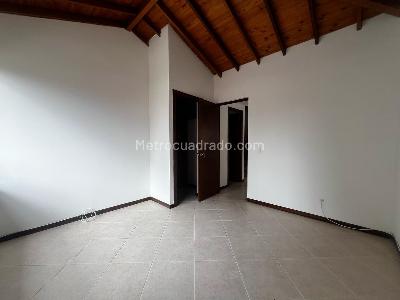 Casa de 3 alcobas en venta en Envigado, Envigado, 210 m² · foto 9 de 18