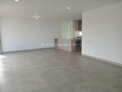 Apartamento de 3 alcobas en venta en El Poblado, Medellín, 150 m² · foto 2 de 18