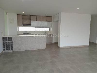 Apartamento de 3 alcobas en venta en El Poblado, Medellín, 150 m² · foto 4 de 18