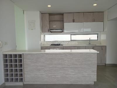 Apartamento de 3 alcobas en venta en El Poblado, Medellín, 150 m² · foto 5 de 18