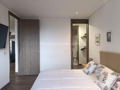 Apartamento de 2 alcobas en venta en El Poblado, Medellín, 90 m² · foto 11 de 20