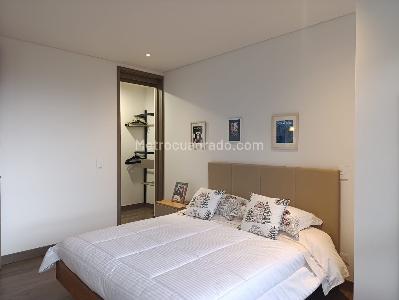 Apartamento de 2 alcobas en venta en El Poblado, Medellín, 90 m² · foto 12 de 20