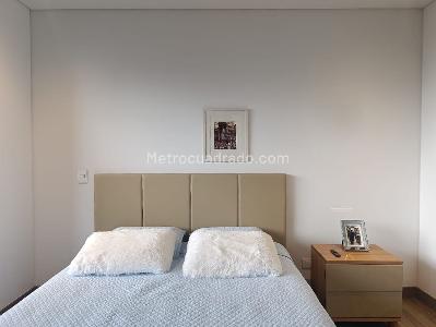 Apartamento de 2 alcobas en venta en El Poblado, Medellín, 90 m² · foto 14 de 20