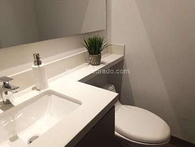 Apartamento de 2 alcobas en venta en El Poblado, Medellín, 90 m² · foto 18 de 20