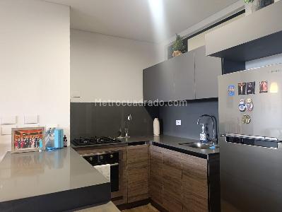 Apartamento de 2 alcobas en venta en El Poblado, Medellín, 90 m² · foto 5 de 20