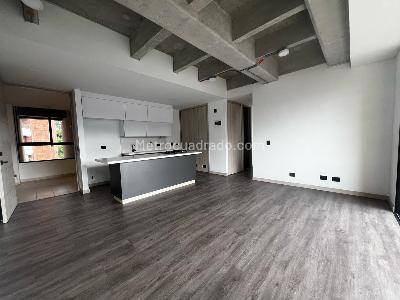 Apartamento de 2 alcobas en arriendo en Envigado, Envigado, 76 m² · foto 2 de 13