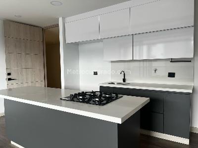 Apartamento de 2 alcobas en arriendo en Envigado, Envigado, 76 m² · foto 7 de 13