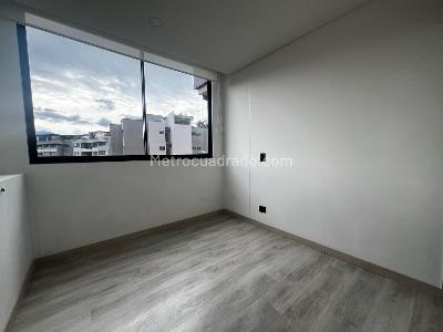 Apartamento de 2 alcobas en arriendo en Envigado, Envigado, 76 m² · foto 8 de 13