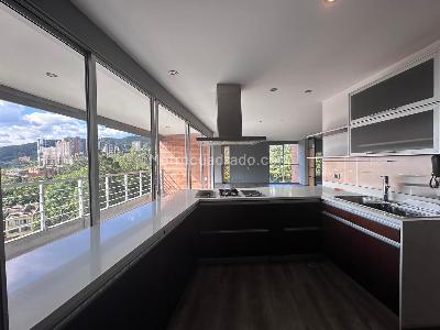 Apartamento de 2 alcobas en arriendo en El Poblado, Medellín, 170 m² · foto 6 de 19
