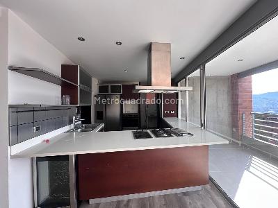 Apartamento de 2 alcobas en arriendo en El Poblado, Medellín, 170 m² · foto 7 de 19