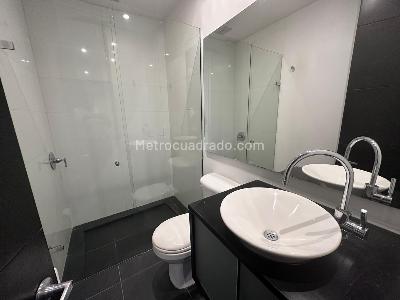 Apartamento de 2 alcobas en arriendo en El Poblado, Medellín, 170 m² · foto 17 de 19