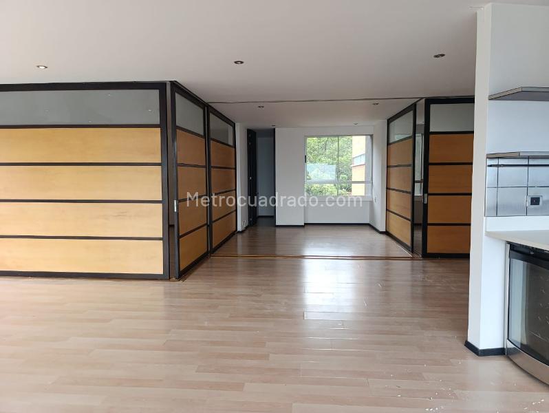 Apartamento de 2 alcobas con jacuzzi y balcón en El Poblado - 4
