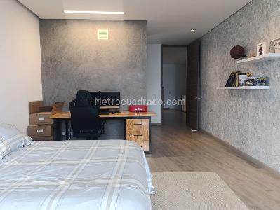 Casa de 4 alcobas en venta en El Poblado, Medellín, 590 m² · foto 13 de 20
