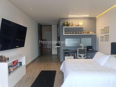 Casa de 4 alcobas en venta en El Poblado, Medellín, 590 m² · foto 15 de 20