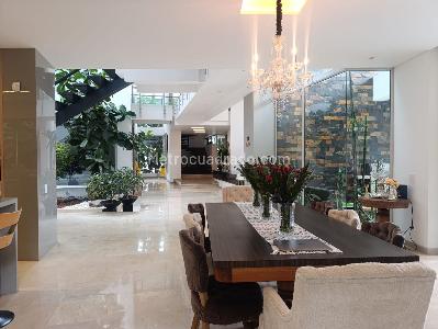 Casa de 4 alcobas en venta en El Poblado, Medellín, 590 m² · foto 3 de 20