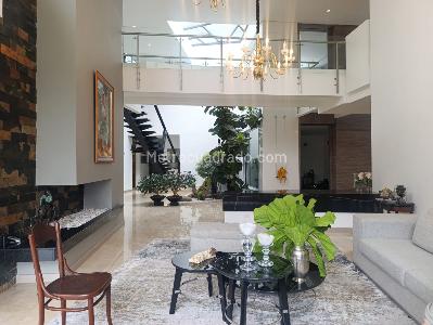 Casa de 4 alcobas en venta en El Poblado, Medellín, 590 m² · foto 4 de 20