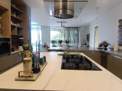 Casa de 4 alcobas en venta en El Poblado, Medellín, 590 m² · foto 8 de 20