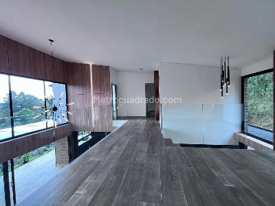 Casa de 4 alcobas en venta en Envigado, Envigado, 507 m² · foto 9 de 20