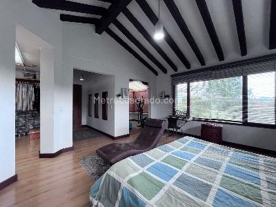 Casa de 4 alcobas en venta en Envigado, Envigado, 450 m² · foto 16 de 19