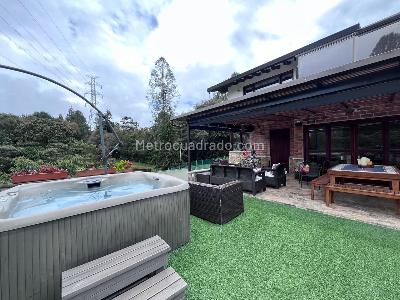 Casa de 4 alcobas en venta en Envigado, Envigado, 450 m² · foto 18 de 19