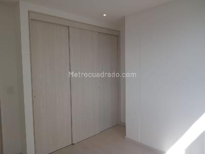 Apartamento de 3 alcobas en arriendo en El Poblado, Medellín, 86 m² · foto 11 de 16