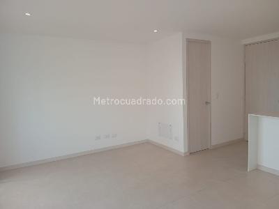 Apartamento de 3 alcobas en arriendo en El Poblado, Medellín, 86 m² · foto 2 de 16