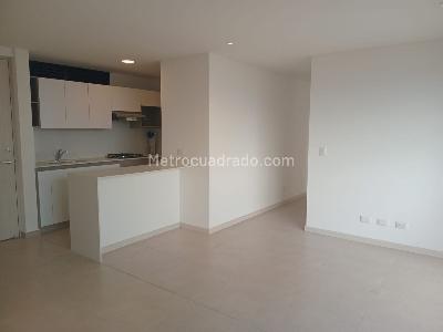 Apartamento de 3 alcobas en arriendo en El Poblado, Medellín, 86 m² · foto 3 de 16