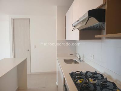 Apartamento de 3 alcobas en arriendo en El Poblado, Medellín, 86 m² · foto 6 de 16