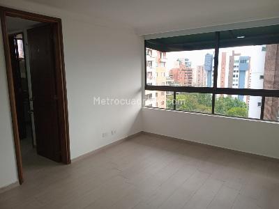 Apartamento de 3 alcobas en venta en El Poblado, Medellín, 211 m² · foto 13 de 18