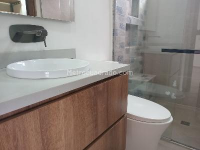 Apartamento de 3 alcobas en venta en El Poblado, Medellín, 211 m² · foto 17 de 18