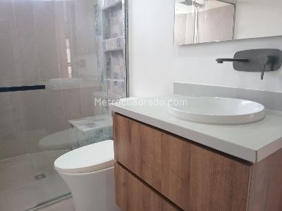 Apartamento de 3 alcobas en venta en El Poblado, Medellín, 211 m² · foto 18 de 18
