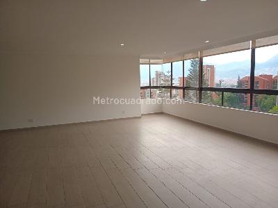 Apartamento de 3 alcobas en venta en El Poblado, Medellín, 211 m² · foto 3 de 18