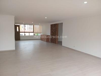 Apartamento de 3 alcobas en venta en El Poblado, Medellín, 211 m² · foto 4 de 18