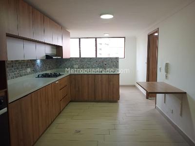 Apartamento de 3 alcobas en venta en El Poblado, Medellín, 211 m² · foto 7 de 18