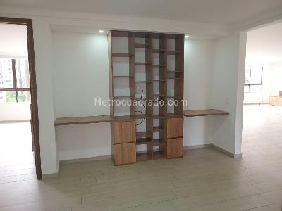 Apartamento de 3 alcobas en venta en El Poblado, Medellín, 211 m² · foto 8 de 18