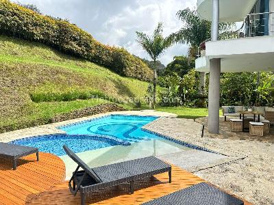 Casa de 5 alcobas en venta en El Poblado, Medellín, 600 m² · foto 16 de 19