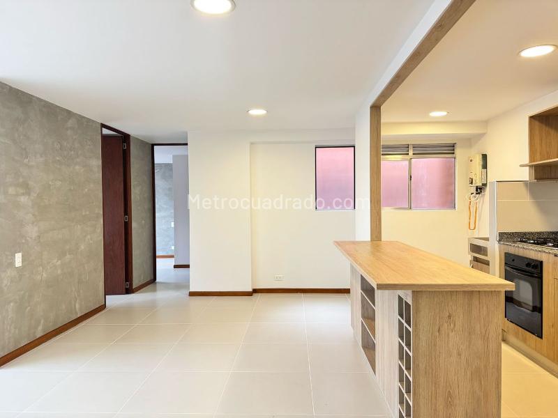 2BR Apartment with Study in El Poblado - 5
