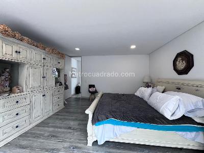 Casa de 5 alcobas en venta en Envigado, Envigado, 560 m² · foto 13 de 20