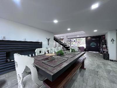 Casa de 5 alcobas en venta en Envigado, Envigado, 560 m² · foto 4 de 20
