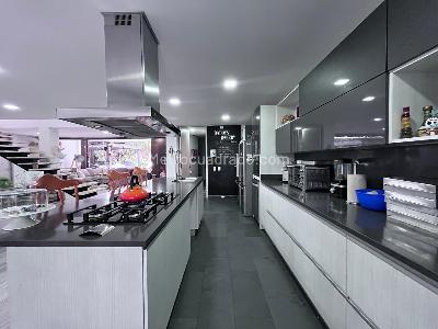 Casa de 5 alcobas en venta en Envigado, Envigado, 560 m² · foto 8 de 20
