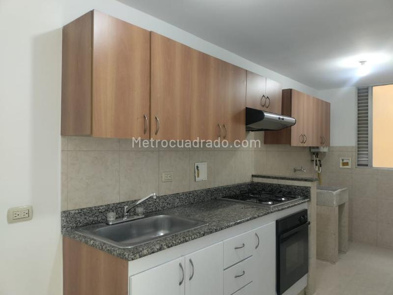 Apartamento Moderno de 2 Alcobas con Piscina en El Poblado - 5