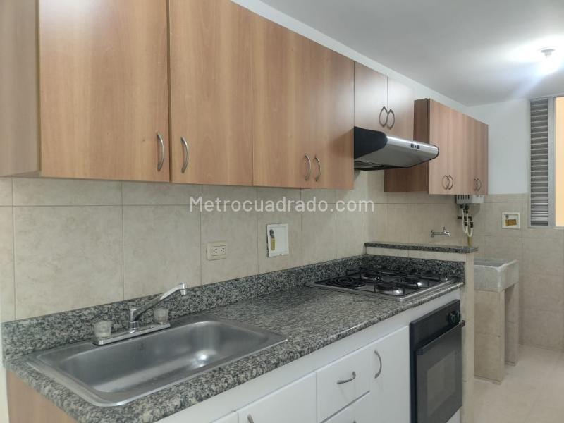 Apartamento Moderno de 2 Alcobas con Piscina en El Poblado - 6
