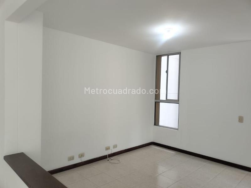Apartamento Moderno de 2 Alcobas con Piscina en El Poblado - 8