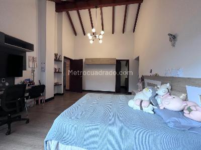 Casa de 4 alcobas en venta en Envigado, Envigado, 650 m² · foto 9 de 20