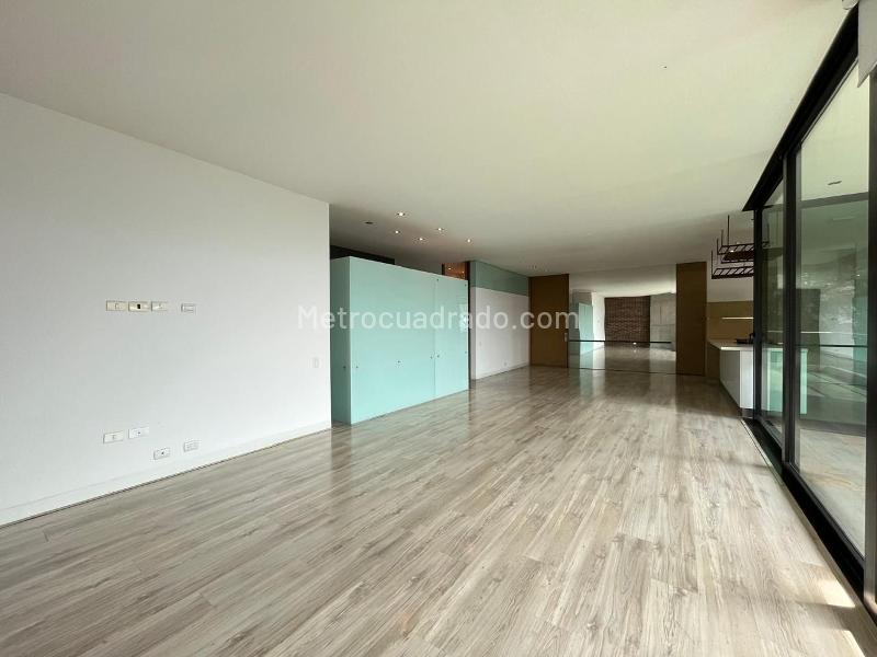 Piso – Medellín - Más