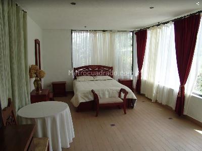 Casa de 3 alcobas en venta en Rionegro, Rionegro, 300 m² · foto 6 de 12
