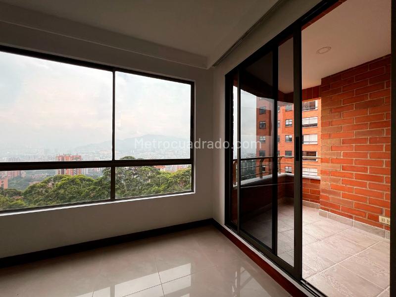 3BR Apartment with Pool in El Poblado - 5