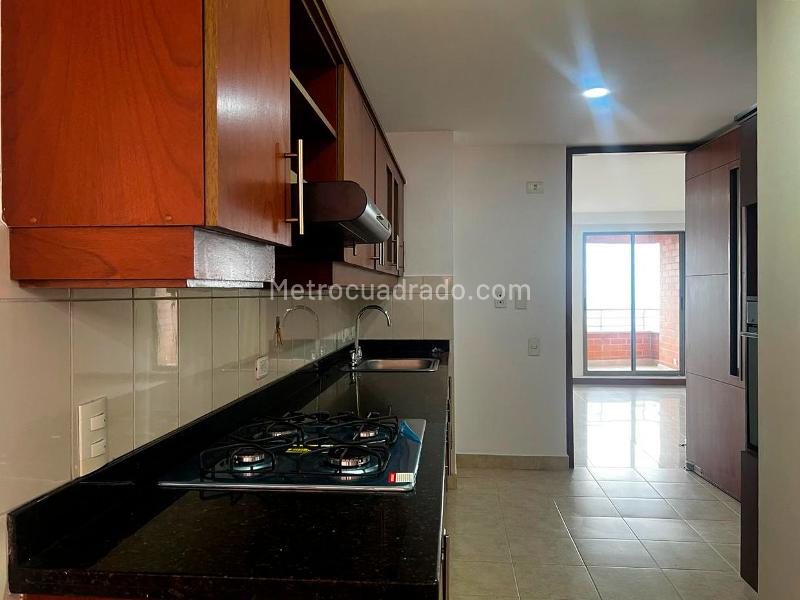 3BR Apartment with Pool in El Poblado - 8