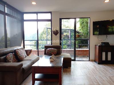 Casa de 3 alcobas en venta en Envigado, Envigado, 220 m² · foto 2 de 19